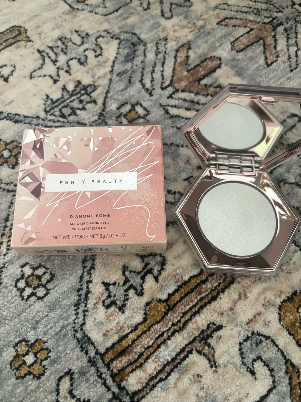 Fenty Beauty Diamond Bomb All-Over Diamond Veil - Diamond Bomb (Silver)